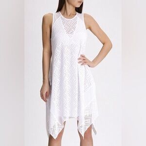 🍧BCBGMAXAZRIA🍧 White geometric design dress. Size M